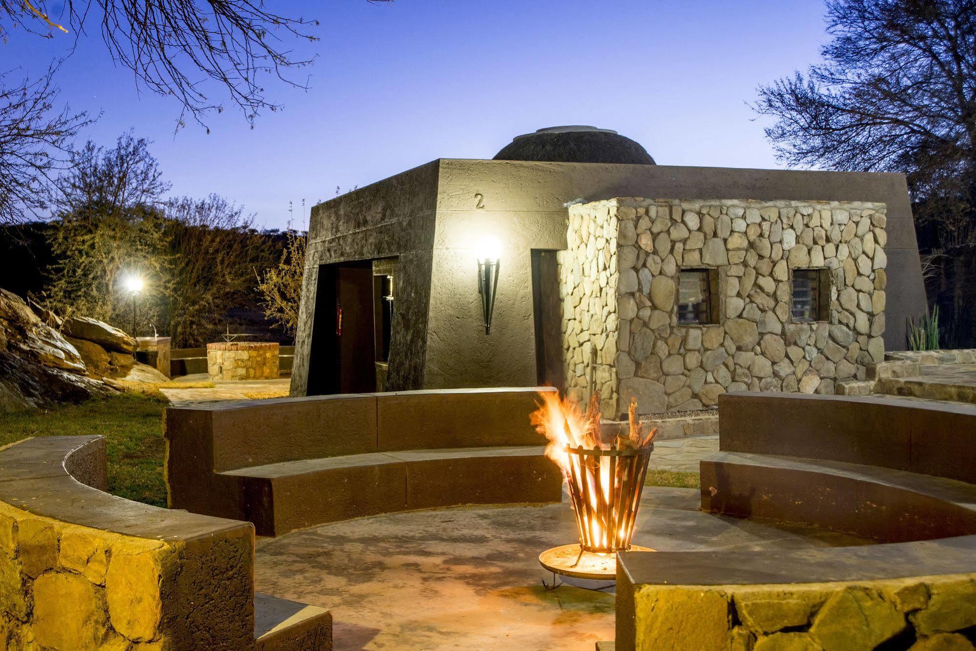 Hotel Sun Karros Daan Viljoen Windhoek Exterior foto